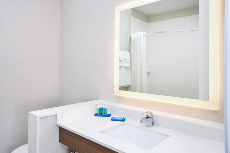 Bathroom 9