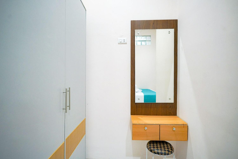 Bathroom 10