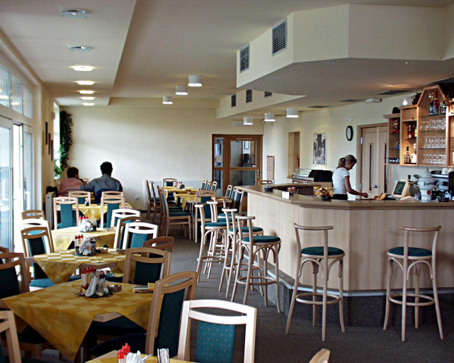 Food & Drinks, Smaragd, Praha 5