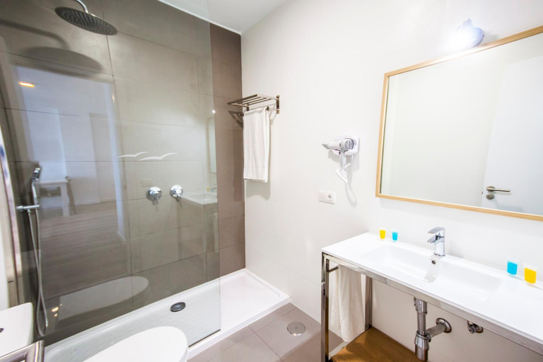 Bathroom 3, Vigilia Park, Santa Cruz de Tenerife