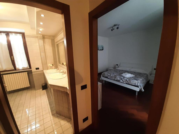 Others 4, Il Caravaggio Guest House, Bergamo