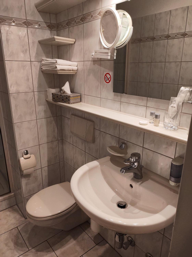 Bathroom 15