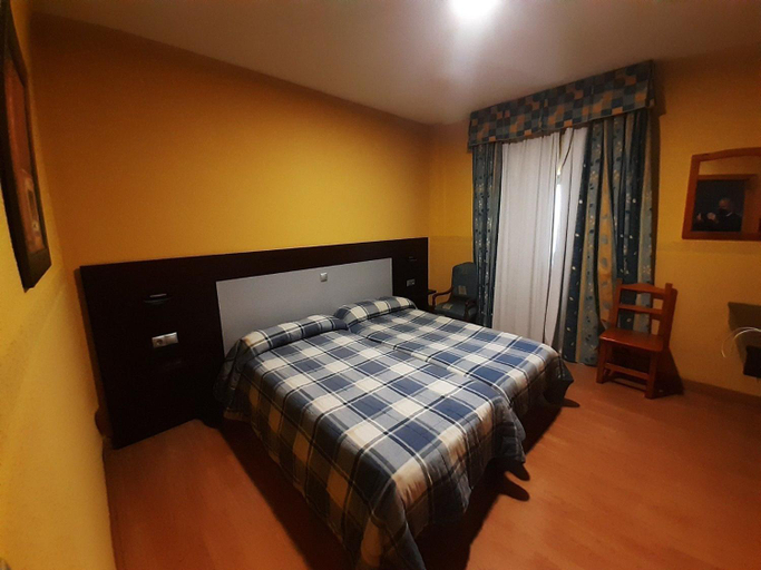 Bedroom 5, Hotel Nuevo Lorenzo, Salamanca