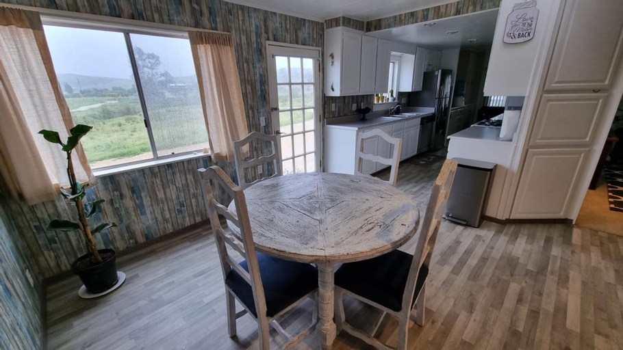 Dining Room 12