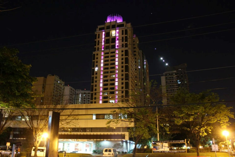 Exterior & Views, Mosaic Tower by Funsho Vacation Homes, Makati City