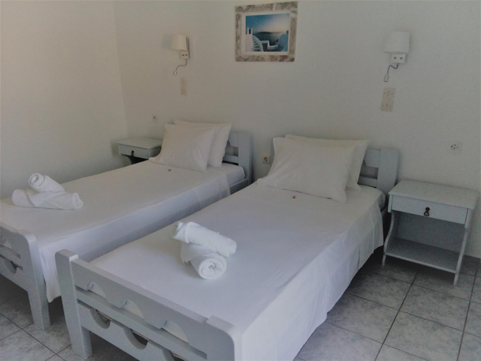 Bedroom 3, Hotel Faros, South Aegean