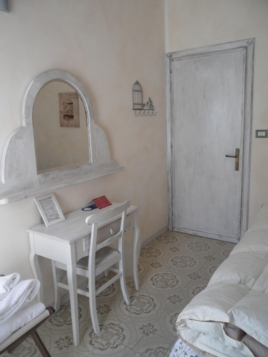 Bedroom 1, L'Antico Borgo Elena Noli, Savona