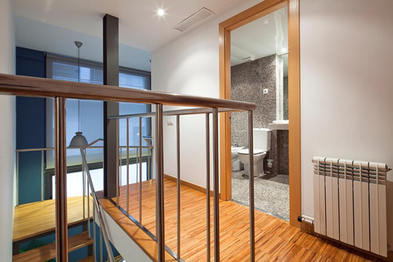 Others 4, My Space Emirates - Charming Duplex in Barcelona ideal for Families or Friends, Barcelona