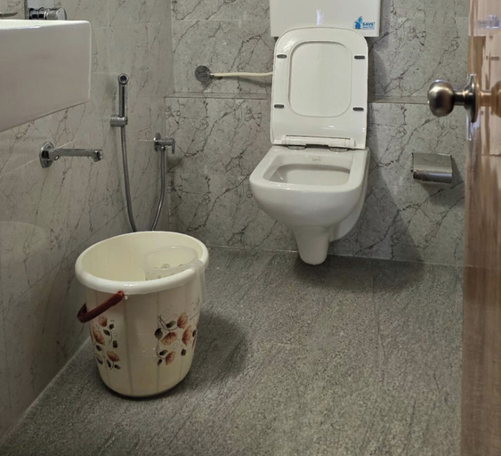 Bathroom 3, Classy Ac Dormitory, Mumbai Suburban