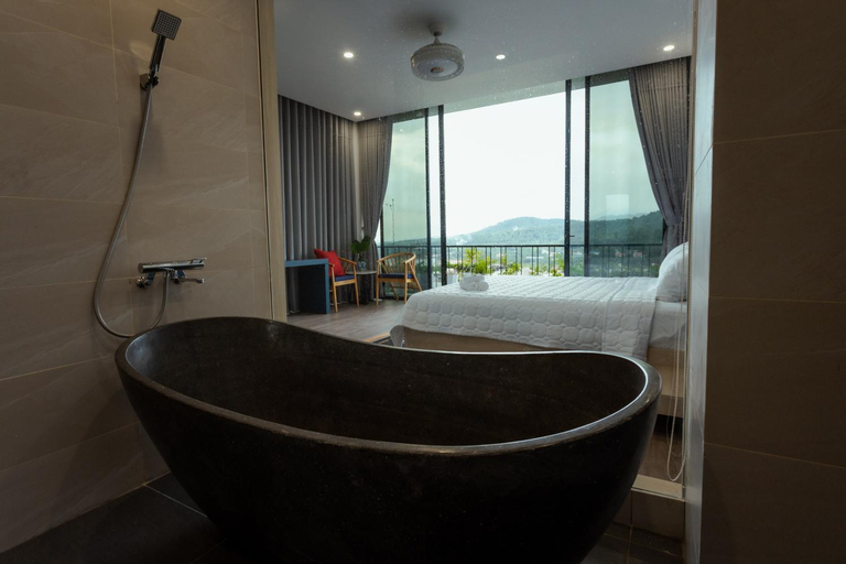 Bathroom 15