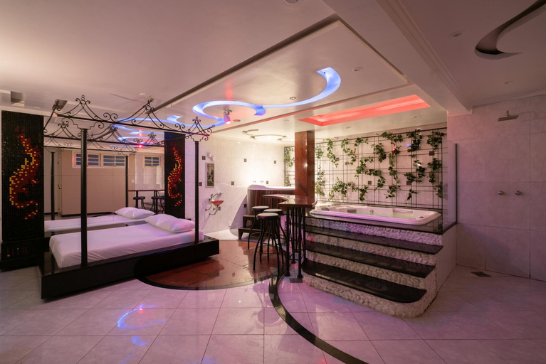Others 2, Taiko Motel by Drops, Porto Alegre