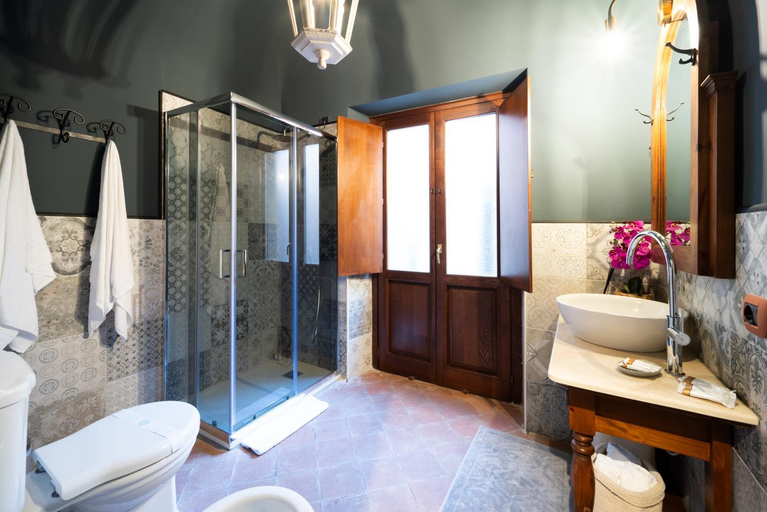 Others 5, Biscari home, Catania