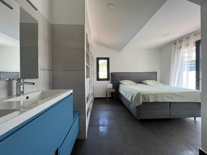 Exterior view 4, Villa Pluton - Meuble de tourisme 4 etoiles, Saint-Paul