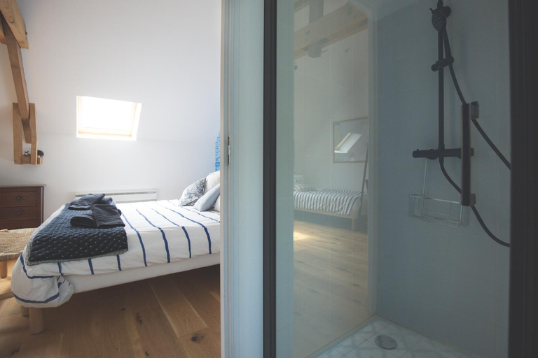 Bedroom 4, ESCALE DE GERBOLD, Manche