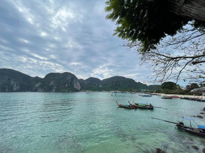 Others 3, Bodega Koh Phi Phi, Mueang Krabi