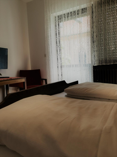 Bedroom 2, Hotel Gruner Baum - Hotel im Murgtal, Schwarzwald, Rastatt