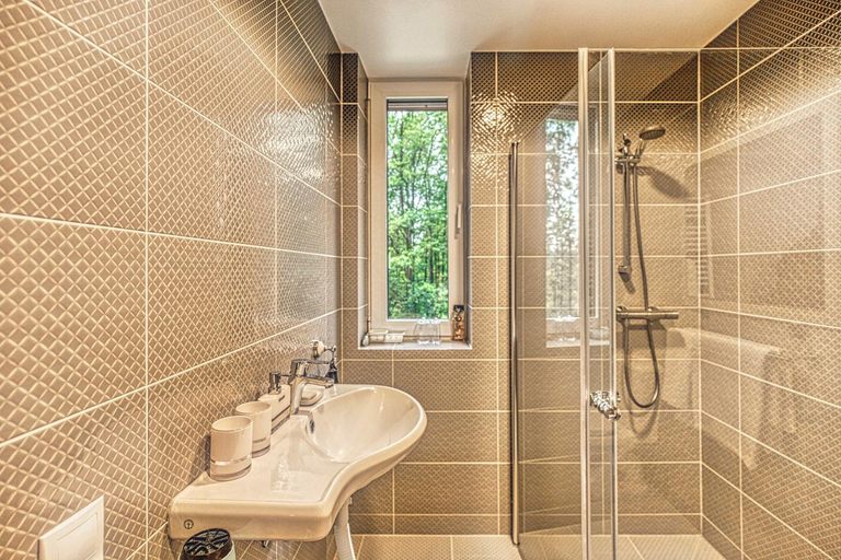 Bathroom 5, Vilhelmhaus, Trakų