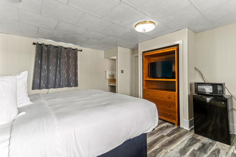 Bedroom 12
