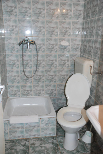 Bathroom 3, Hotel Merkur, Miercurea Ciuc