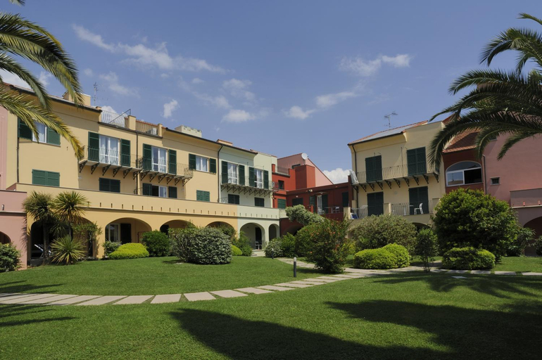 Exterior & Views 1, Residence i Cormorani, Savona