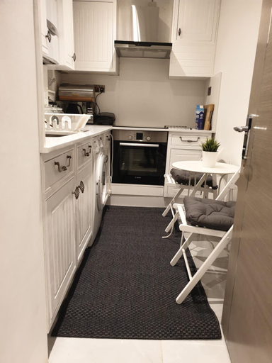 Others 5, Central London property-ensuite, double and budget room, London