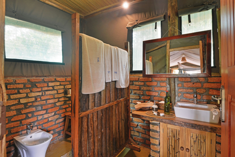 Bathroom, Bugoma Jungle Lodge, Buhaguzi