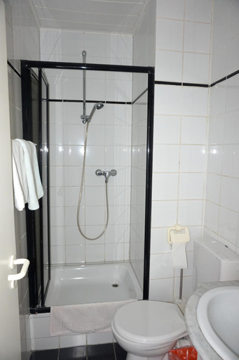 Others 4, Artus Hotel, Düsseldorf