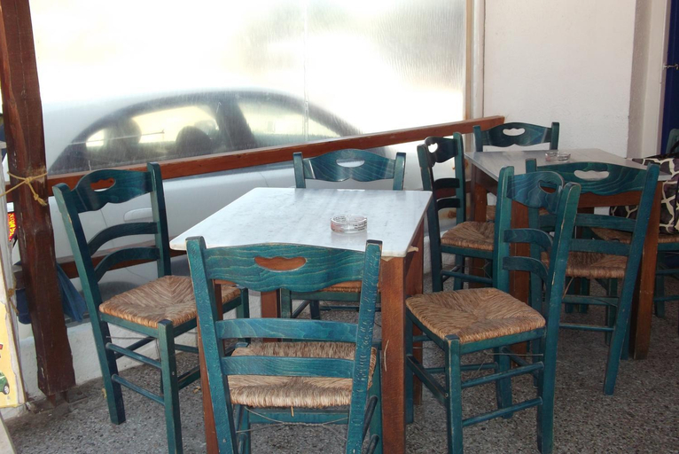 Food & Drinks 4, Manousos' Rooms, South Aegean