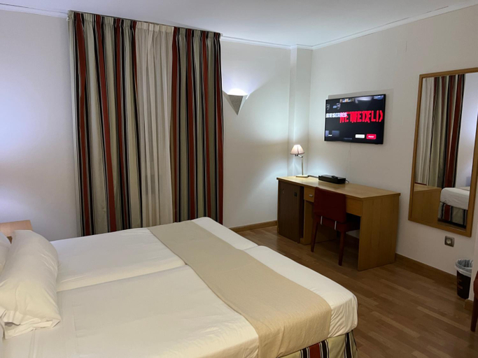 Bedroom 3, Hotel Cervantes, Jaén