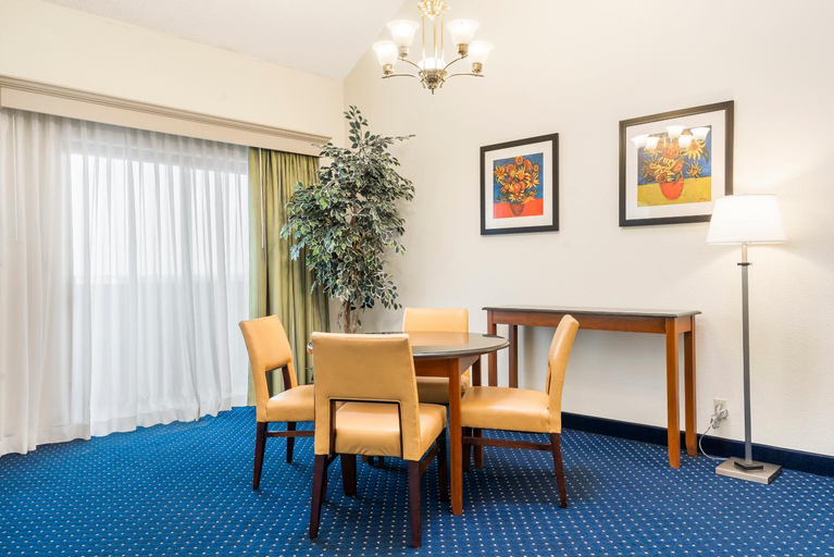 Dining Room 5