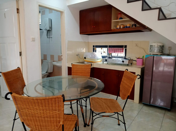 Dining Room 12
