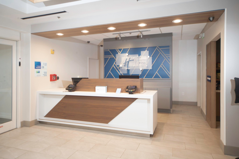 Bedroom 4, Holiday Inn Express & Suites ATLANTA-JOHNS CREEK by IHG, Forsyth