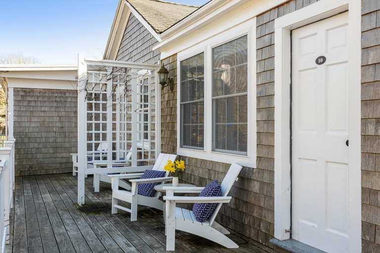 Others 4, Lambert's Cove Inn & Resort, Dukes