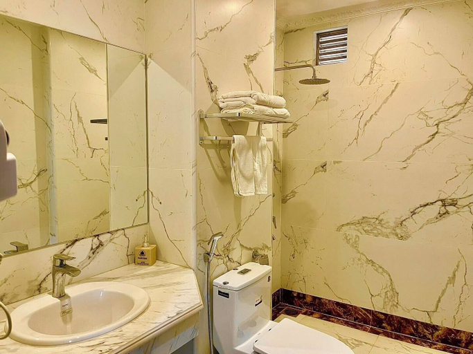 Bathroom 4, Gold Hotel Luxury, Từ Sơn