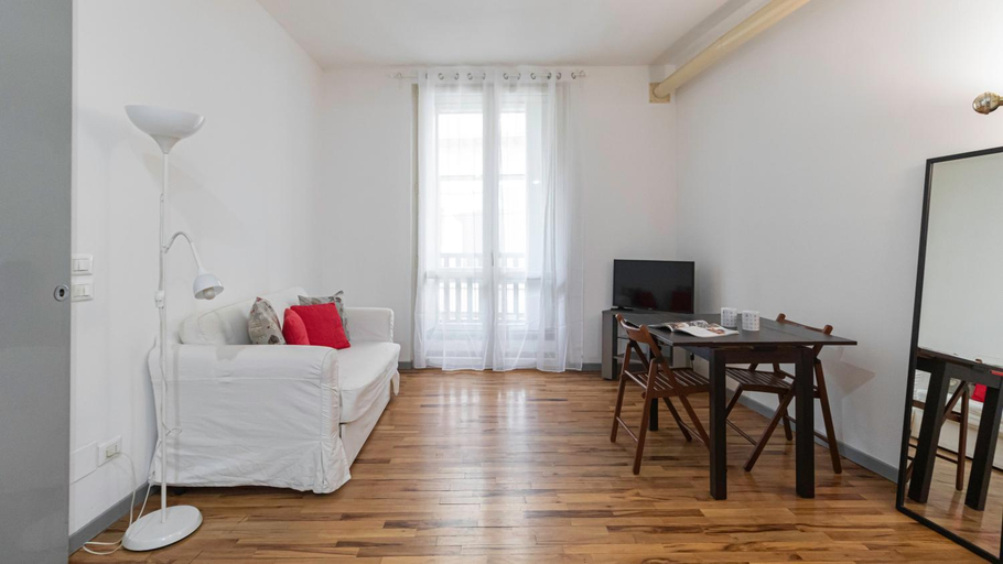 Others 3, Italianway Comfort - Della Palla 5, Milano