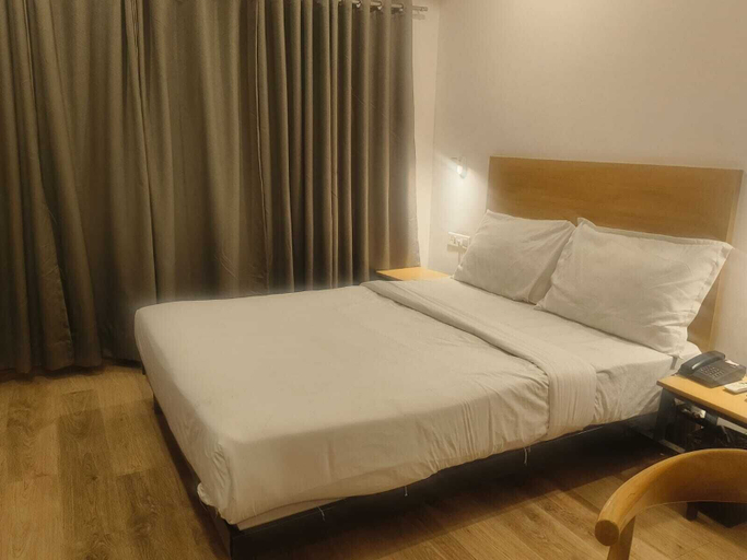 Bedroom 2, Wishotel Xpress Hotel GK Inn, Dewas