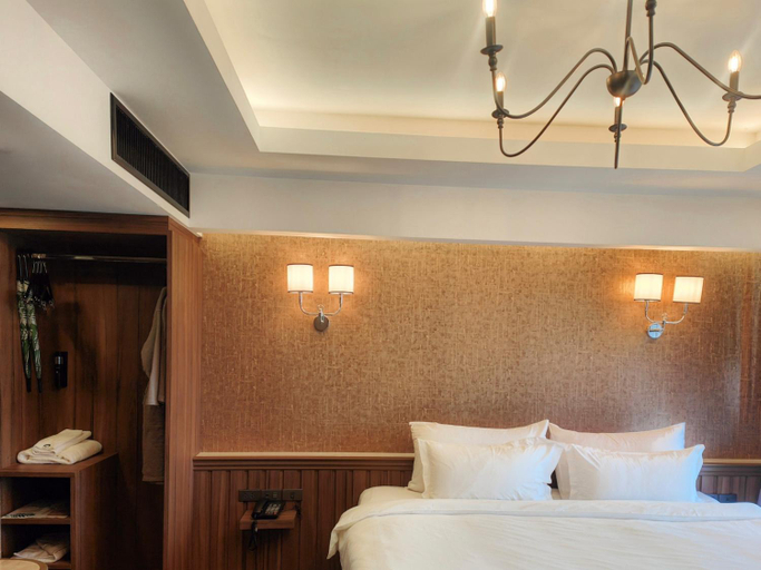 Bedroom 6