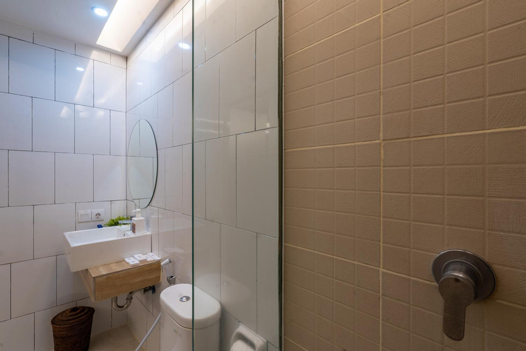 Bathroom 30