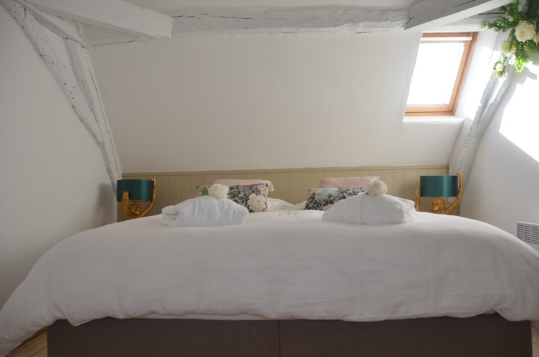 Bedroom 3, Le Murmure des Fees, Dordogne