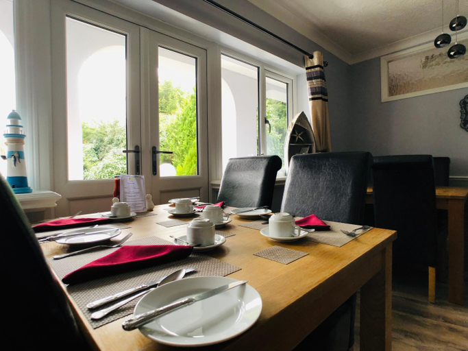 Food & Drinks 5, The Glenorleigh Hotel, Torbay