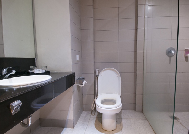 Bathroom 9