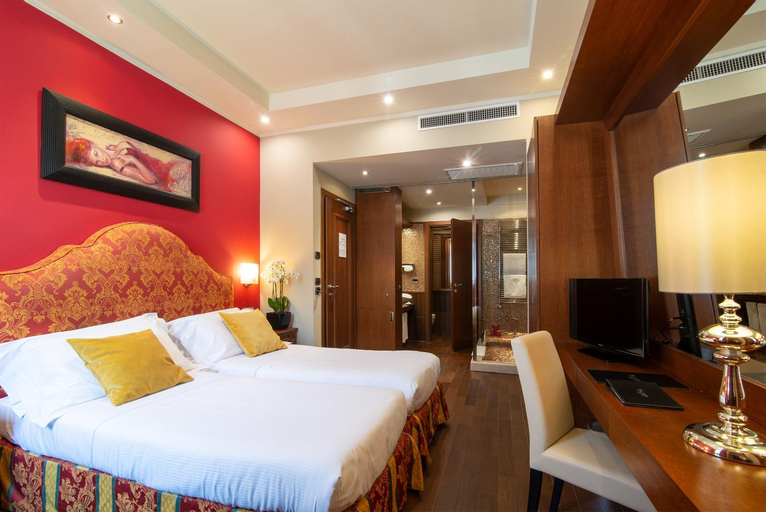 Bedroom 14