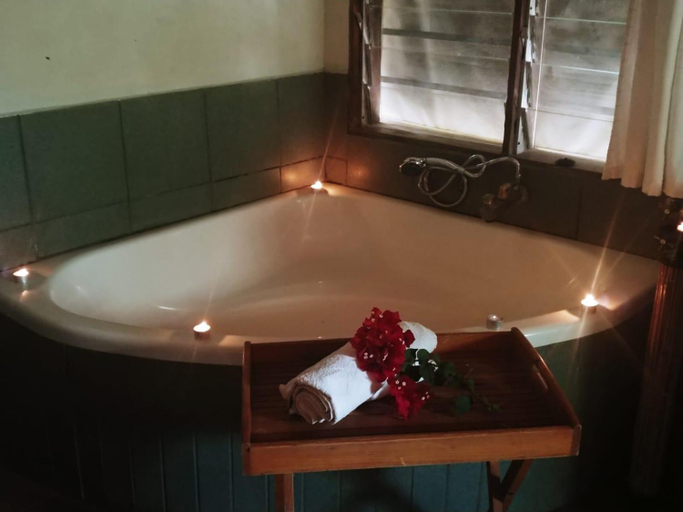 Bathroom 4