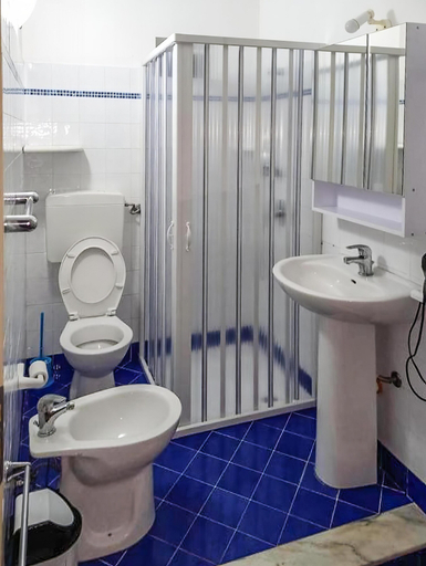 Bathroom 3, Case Vacanze Gnocchi, Palermo