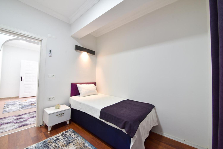 Bedroom 2, Bilginer Apart, Kale