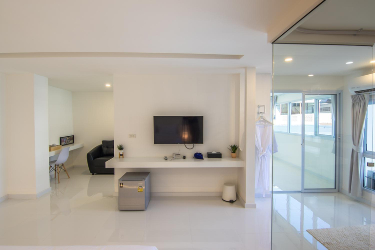 Bathroom 3, The White Hotel By Charoensri, Muang Udon Thani