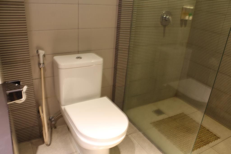 Bathroom 11