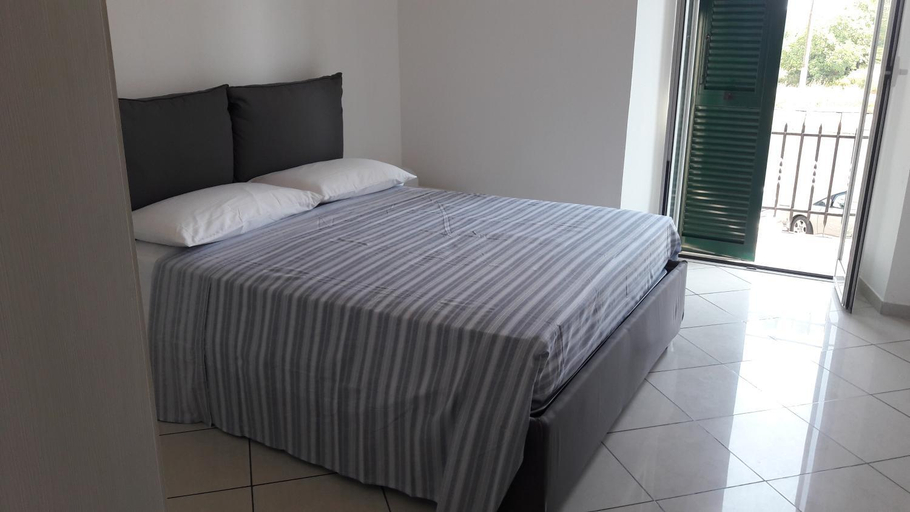 Others 1, Residenza Leonarda, Savona