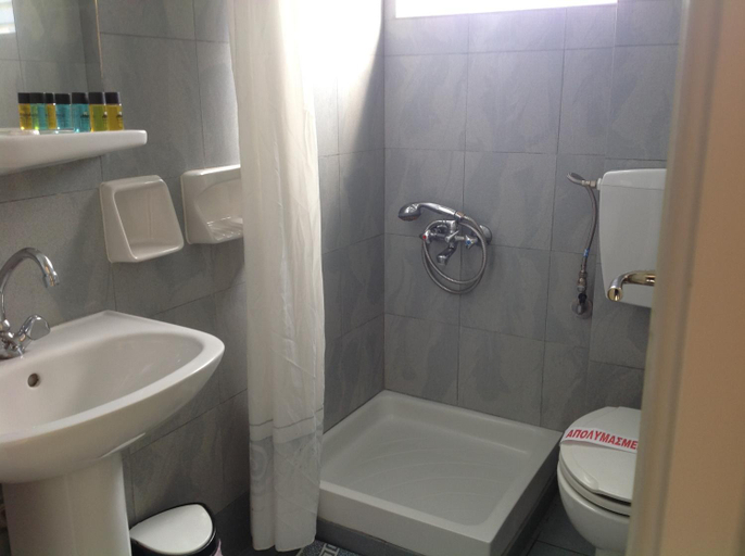 Bathroom, Morfeas Hotel, Central Greece