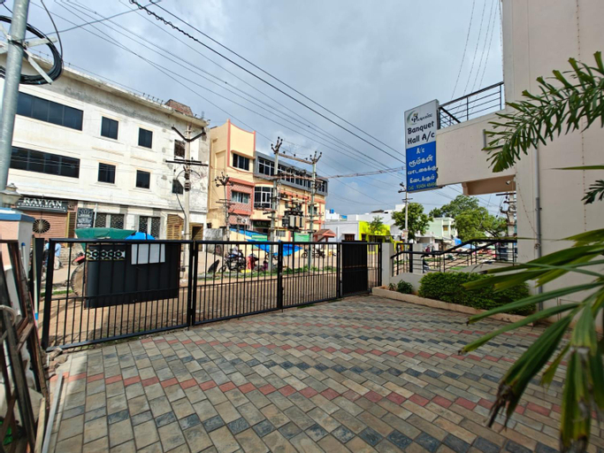 PARADISE BANQUET HALL & A/C ROOMS, Madurai